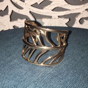 VINCE CAMUTO Rose Gold Leaf Bangle